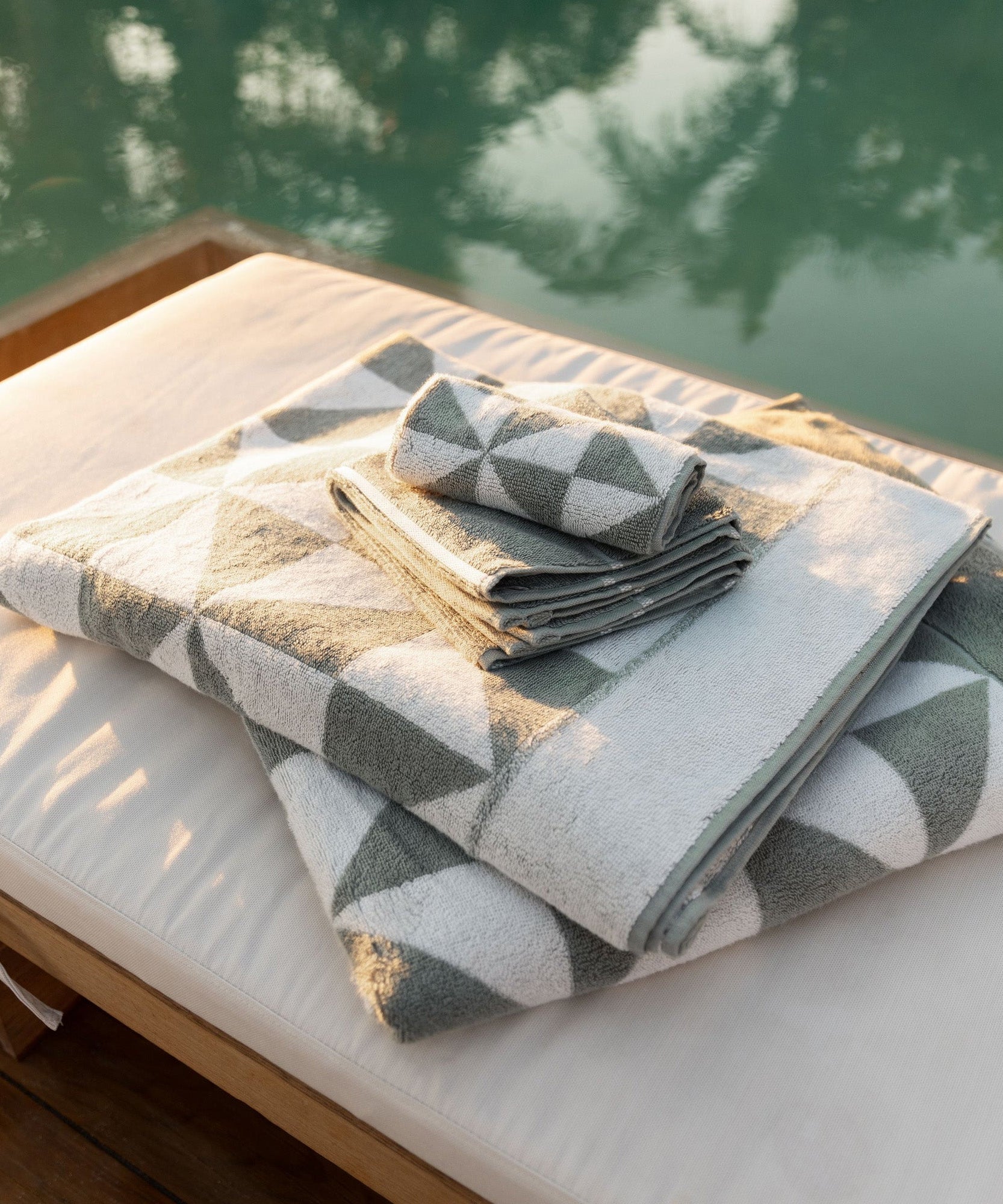 Umbra Australian Cotton Towels